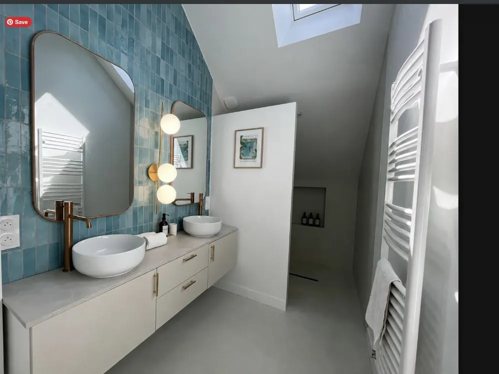 Salle de bains de la suite Odyssée